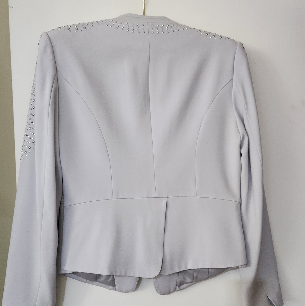 Blazer - Picture 2 of 5